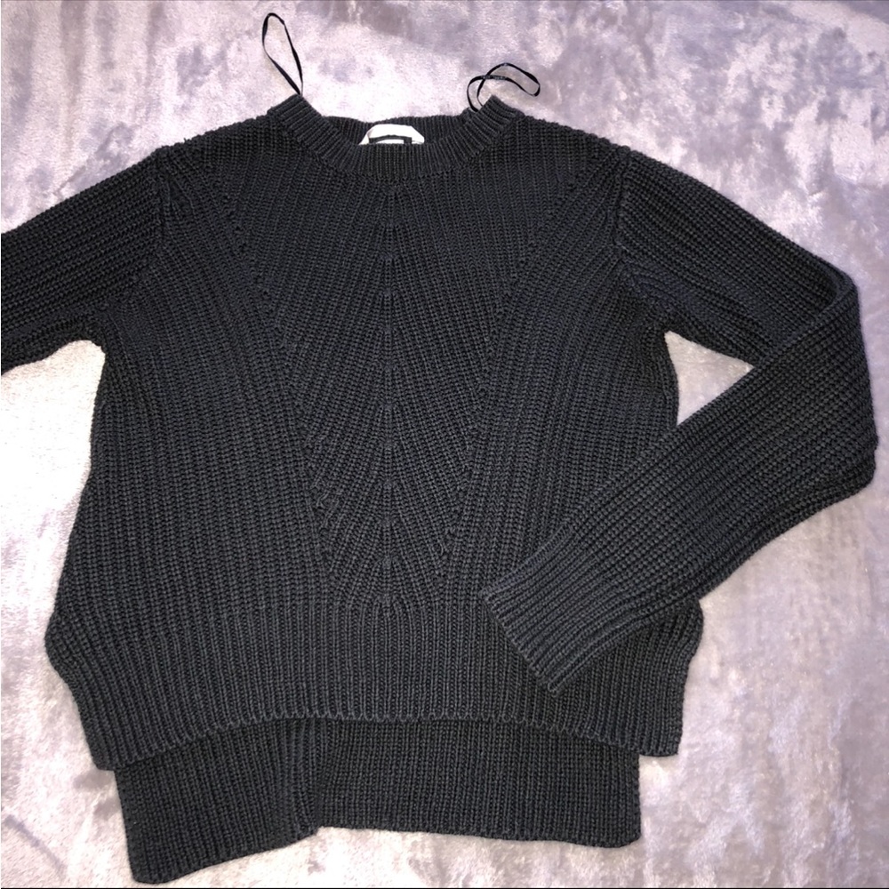 H&M black knit sweater/ scoop neck